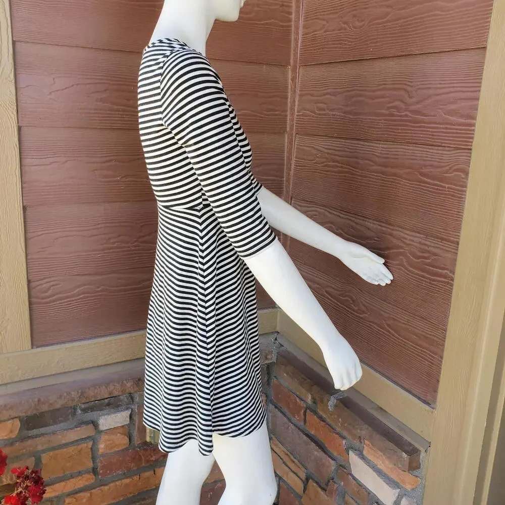 Xhilaration Black and White Striped 3/4 Sleeve Mini Dress Size Small EUC - Picture 8 of 14